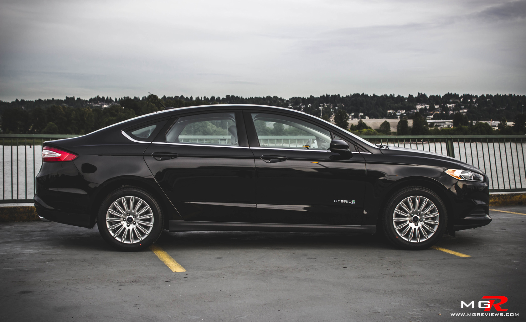 2014 ford fusion hybrid review