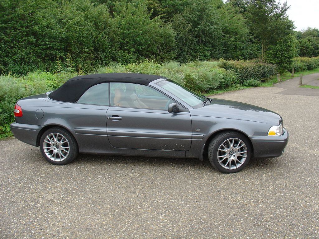 2002 volvo c70 convertible review
