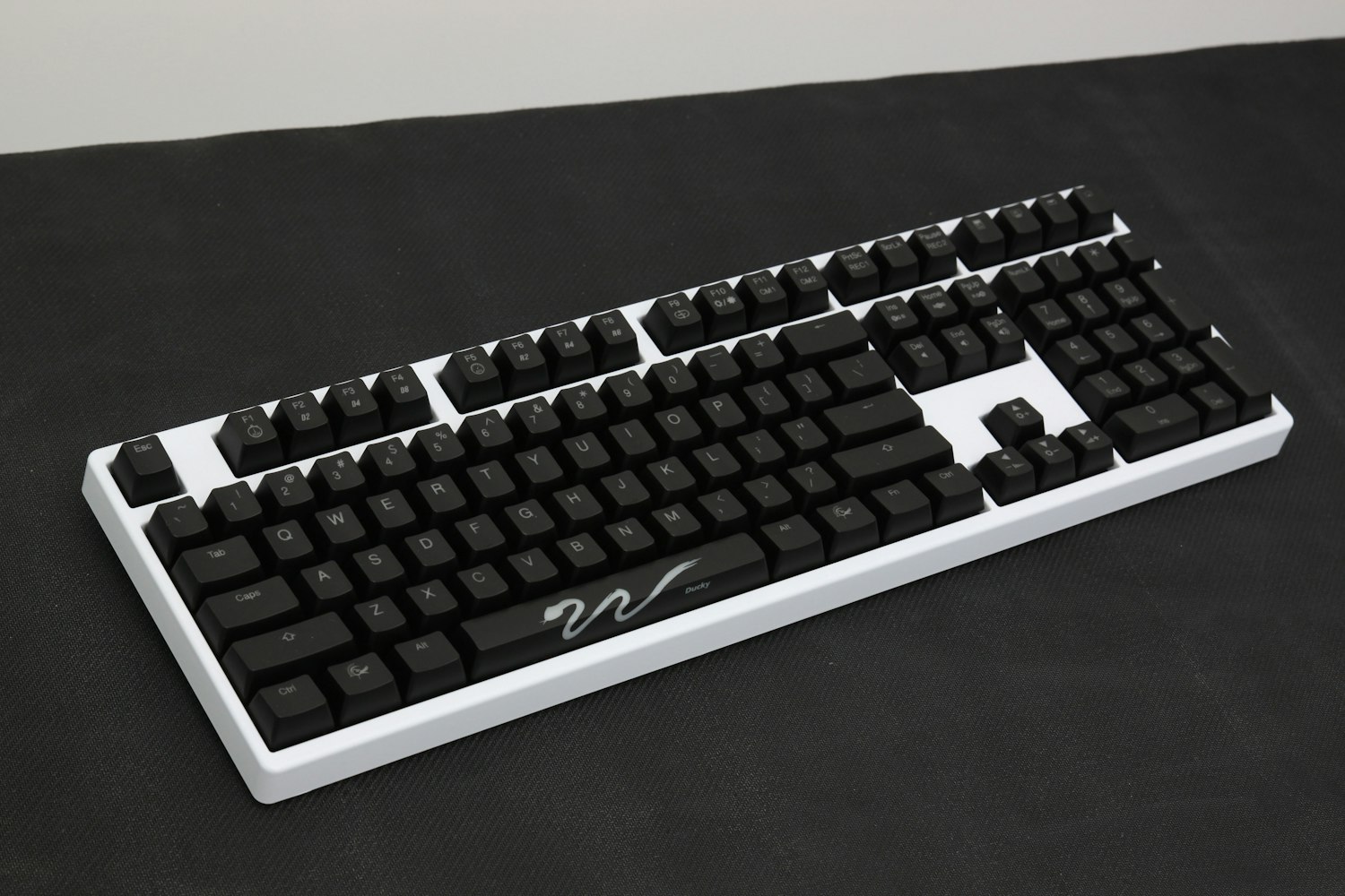 ducky shine 3 tkl review